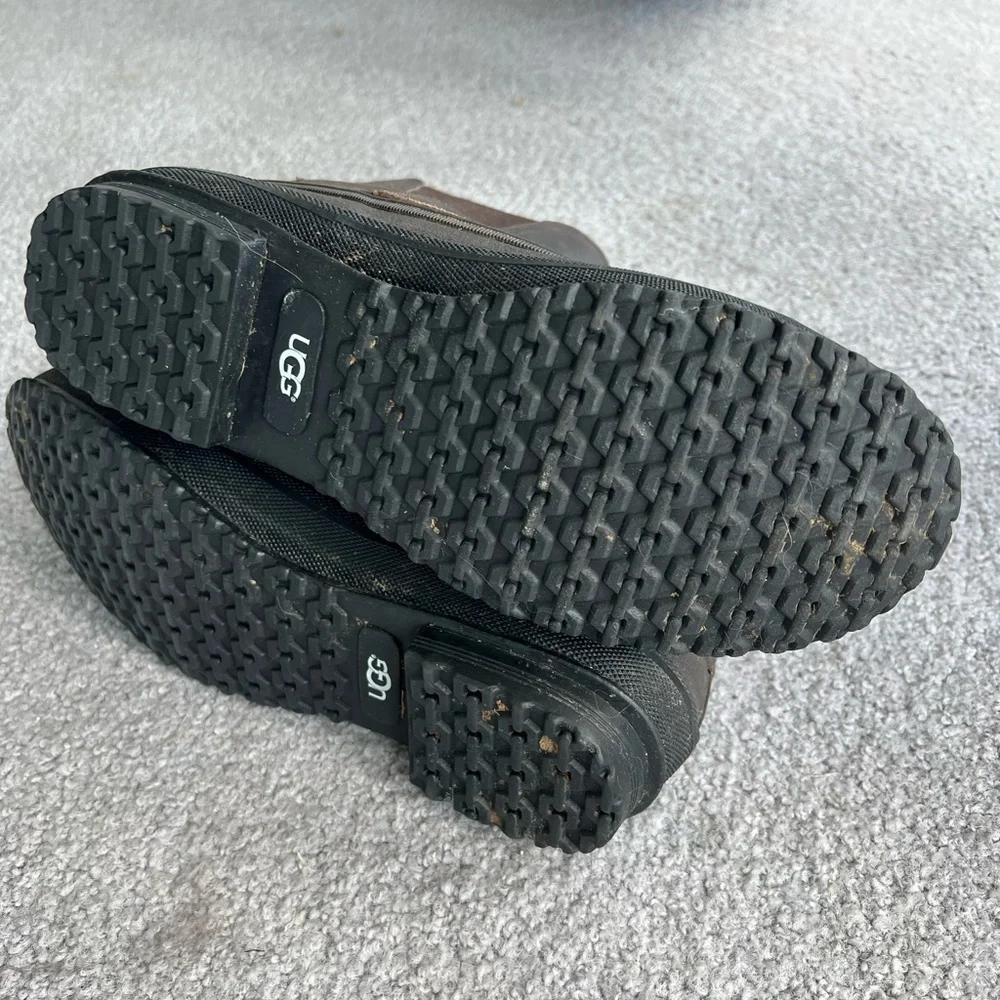 UGG waterproof boots sz 8